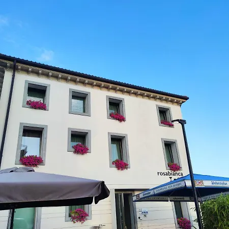 Hotel Made With Love